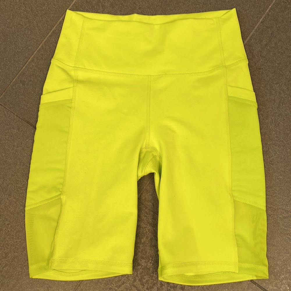 Fabletics Power Hold bike short